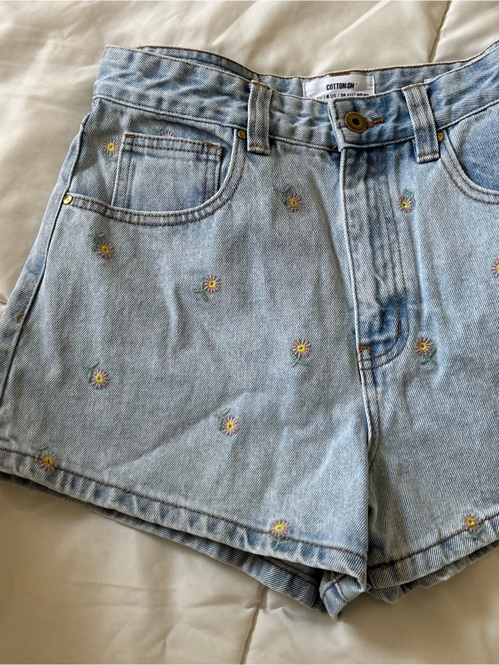 ʚ ୨ৎ ɞ SOLD— 𝐂𝐨𝐭𝐭𝐨𝐧 𝐎𝐧 𝐇𝐢𝐠𝐡 𝐑𝐢𝐬𝐞 𝐌𝐨𝐦 𝐒𝐡𝐨𝐫𝐭𝐬 - Picture 2 of 5